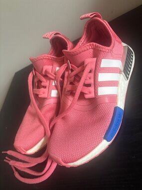 adidas
Adidas NMD_R1 W "Hazy Rose" sneakers